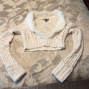 bebe Cream Knit Crop Top with Rabbit Fur Collar
